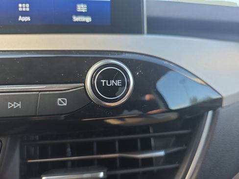 Used 2022 Ford Escape SEL w/ Technology Package image 34