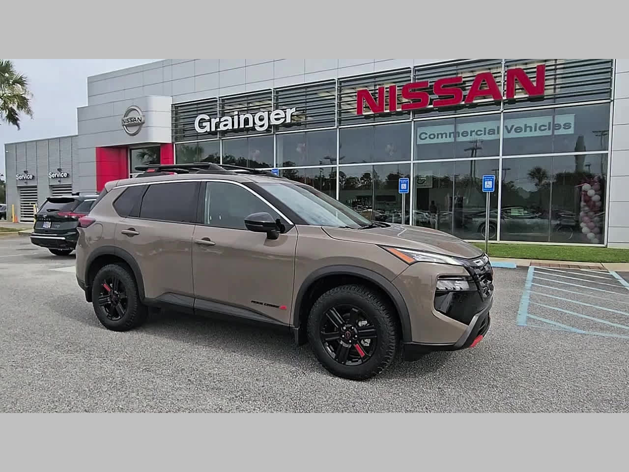 Used 2025 Nissan Rogue SV w/ Rock Creek Premium Package AWD/4WD image 17