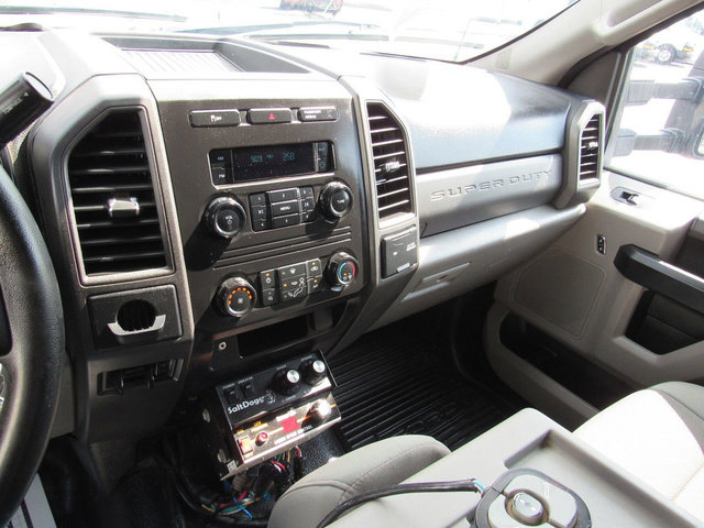 Used 2018 Ford F550 2WD Regular Cab Super Duty w/ Power Equipment Group image 30