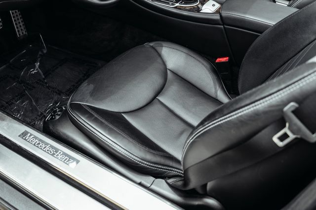 Used 2011 Mercedes-Benz SL 550 image 64