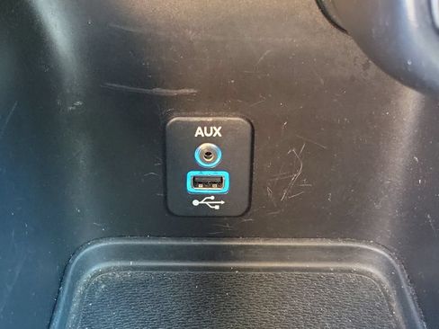 Used 2018 Dodge Journey SE FWD image 27
