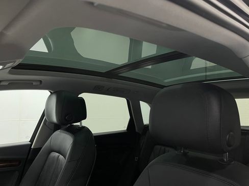 Used 2018 Audi Q5 2.0T Premium Plus w/ Premium Plus Package image 12