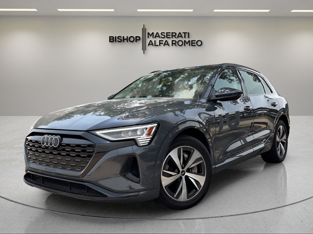 Used 2024 Audi Q8 e-tron Premium AWD/4WD image 2