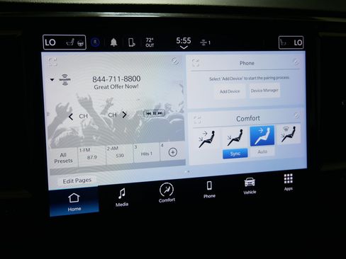 Used 2023 Chrysler Pacifica Touring-L FWD image 30