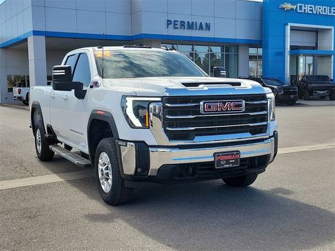Used 2024 GMC Sierra 2500 SLE w/ SLE Value Package; image 2