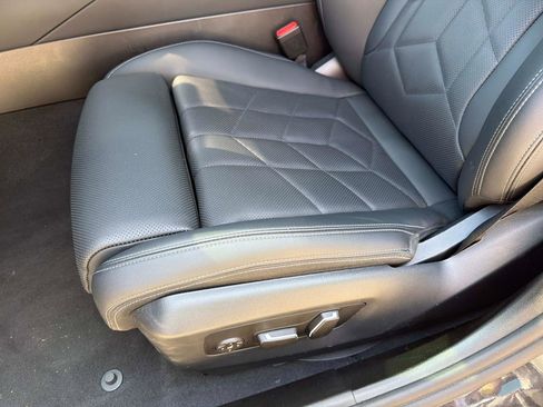 Used 2025 BMW 530i w/ Premium Package RWD image 19