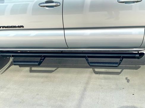 Used 2023 Toyota Tacoma SR5 RWD image 40