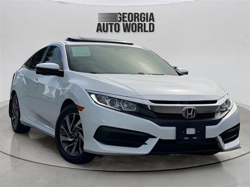 Used 2018 Honda Civic EX image 3