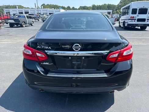 Used 2016 Nissan Altima 2.5 S w/ Power Driver Seat Package FWD image 4