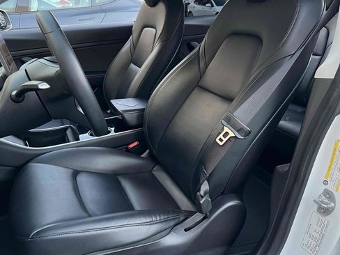 Used 2020 Tesla Model 3 Standard Range Plus image 87