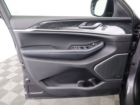 Used 2022 Jeep Grand Cherokee Trailhawk w/ Advanced Protech Group II image 25