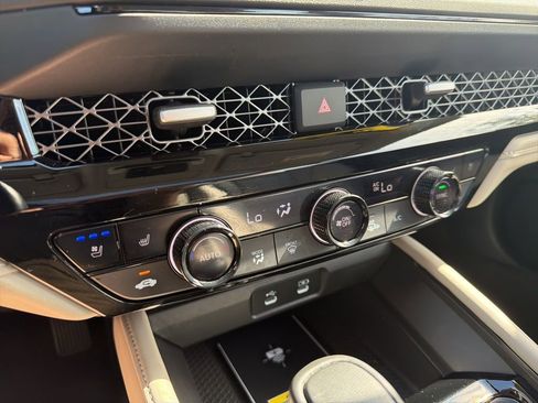 Used 2023 Honda Accord Touring image 33