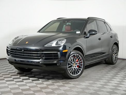 Certified 2023 Porsche Cayenne AWD/4WD image 1
