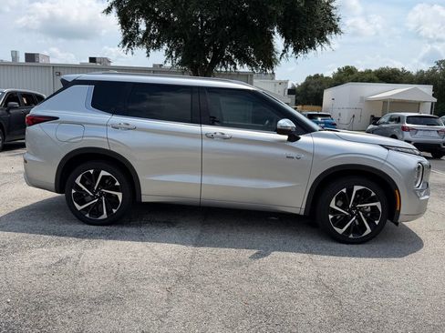 Used 2025 Mitsubishi Outlander SEL AWD/4WD image 9
