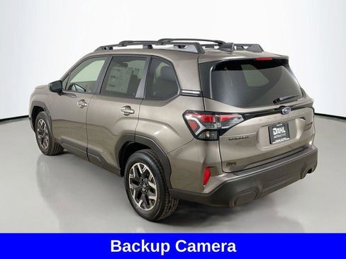 Used 2025 Subaru Forester Premium image 11