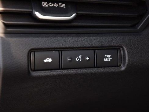 Certified 2025 Nissan Altima 2.5 SV image 11