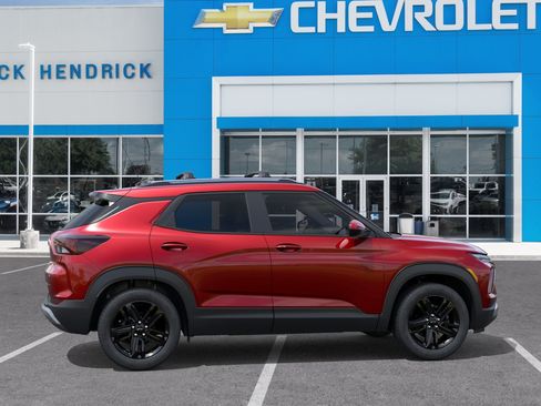 New 2026 Chevrolet TrailBlazer LT w/ Midnight Edition FWD image 7
