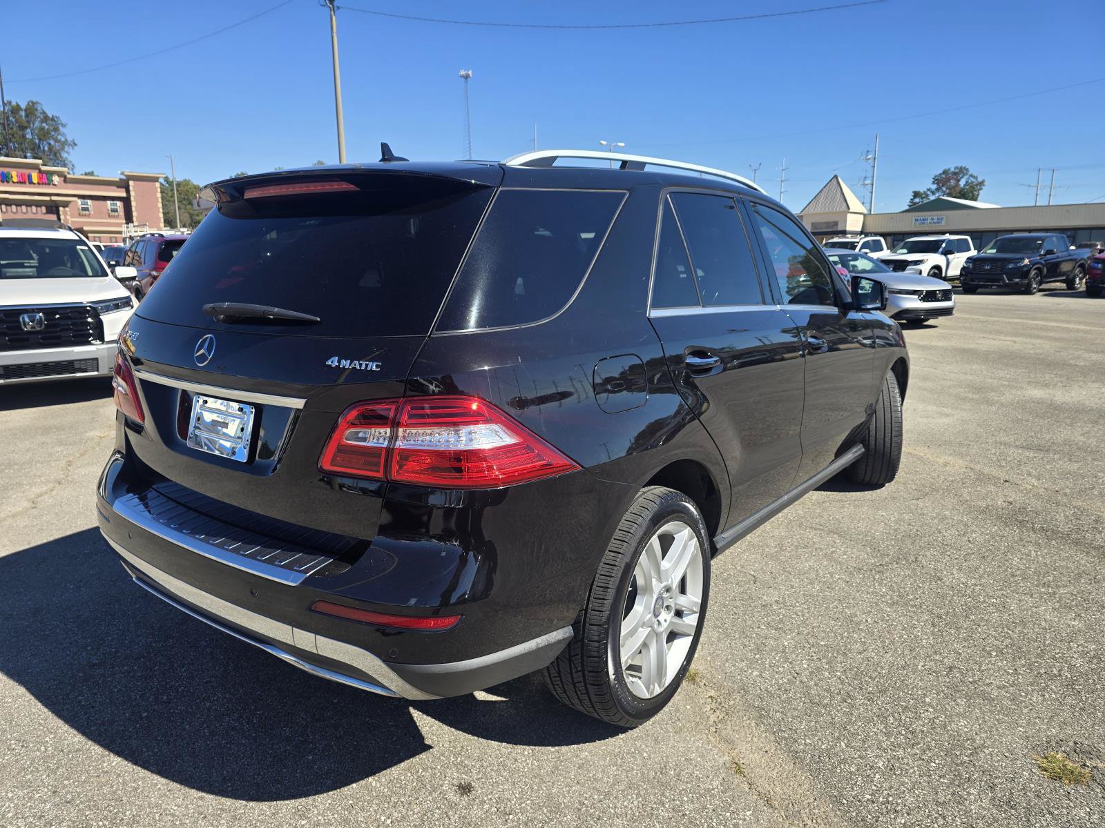Used 2015 Mercedes-Benz ML 350 4MATIC image 4