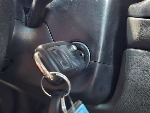 Used 2003 Volkswagen Eurovan MV image 28