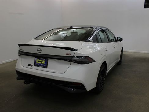 New 2026 Nissan Sentra SR w/ SR Premium Package image 5