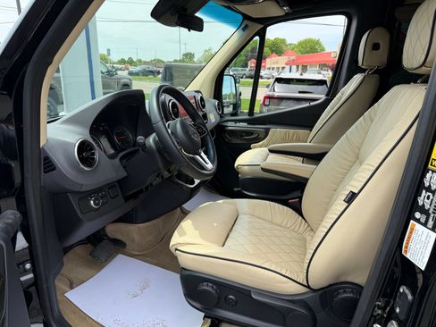 Used 2020 Mercedes-Benz Sprinter 3500 image 28