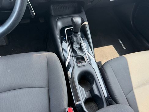 Used 2022 Toyota Corolla LE FWD image 17