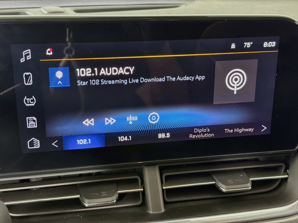 Used 2024 Chevrolet Trax ACTIV w/ Sunroof Package FWD image 14