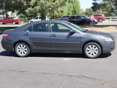 Used 2009 Toyota Camry Hybrid FWD image 3