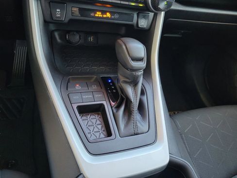 Used 2024 Toyota RAV4 XLE w/ Convenience Package FWD image 20