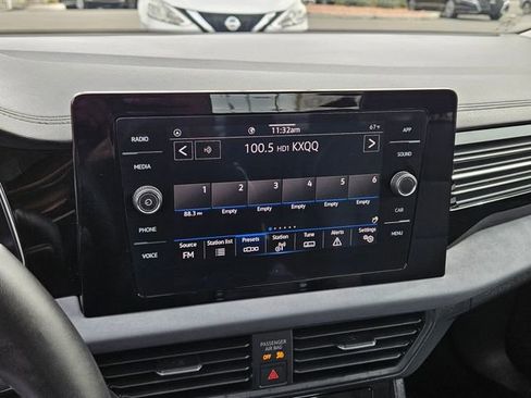 Used 2025 Volkswagen Jetta SE image 11