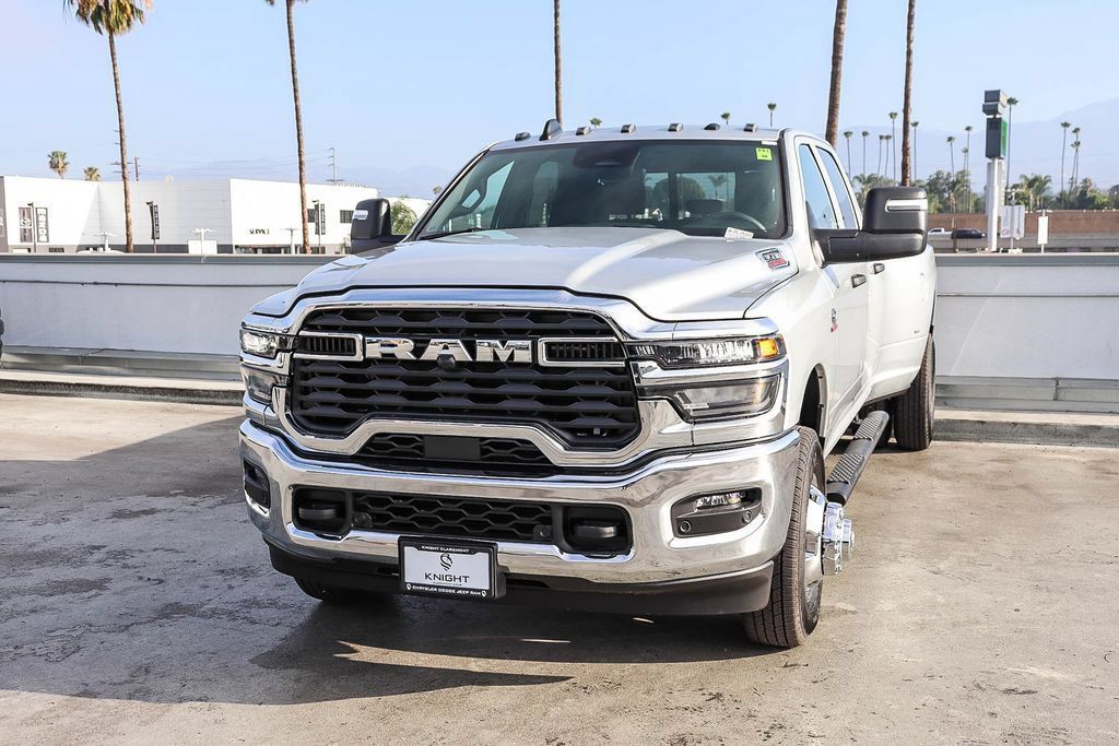 New 2026 RAM 3500 Tradesman AWD/4WD image 4
