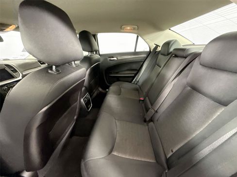 Used 2019 Chrysler 300 Touring w/ Sport Appearance Package RWD image 29