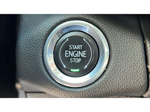 Certified 2021 Buick Envision Avenir w/ Technology Package II AWD/4WD image 21