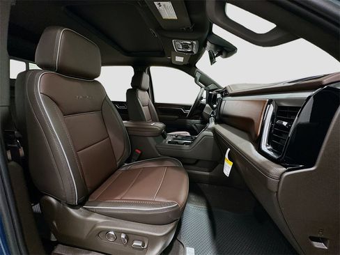 New 2025 GMC Sierra 2500 Denali w/ Denali Reserve Package image 32