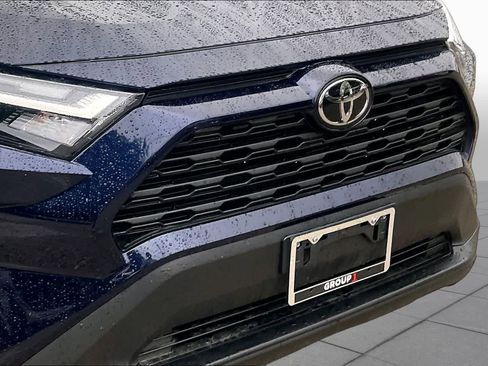 Used 2025 Toyota RAV4 XLE FWD image 29