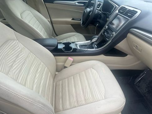Used 2016 Ford Fusion SE image 13