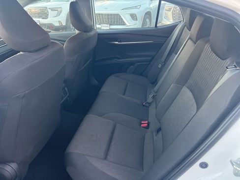 Used 2025 Toyota Camry LE image 6