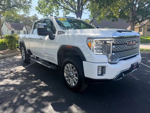 Used 2023 GMC Sierra 2500 Denali w/ Technology Package AWD/4WD image 3