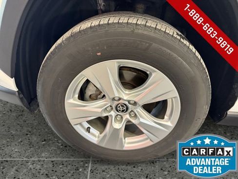 Used 2021 Toyota RAV4 XLE w/ Convenience Package image 25