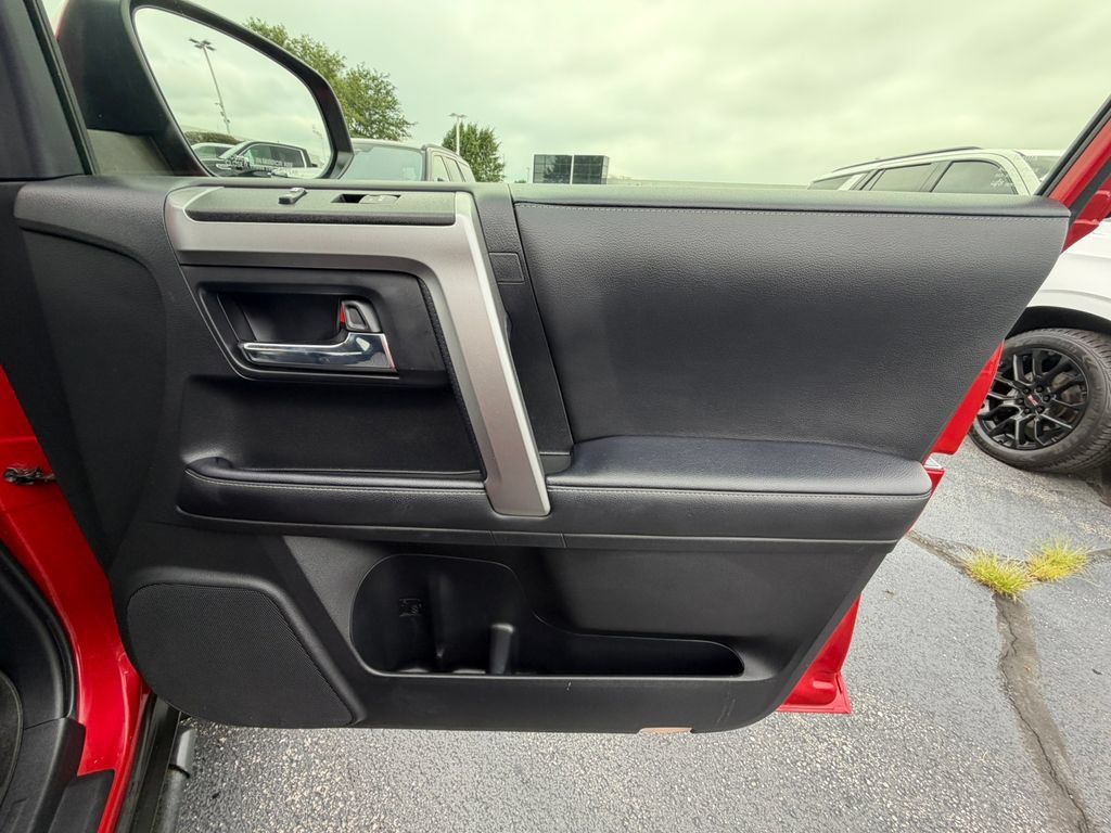 Used 2024 Toyota 4Runner SR5 AWD/4WD image 17