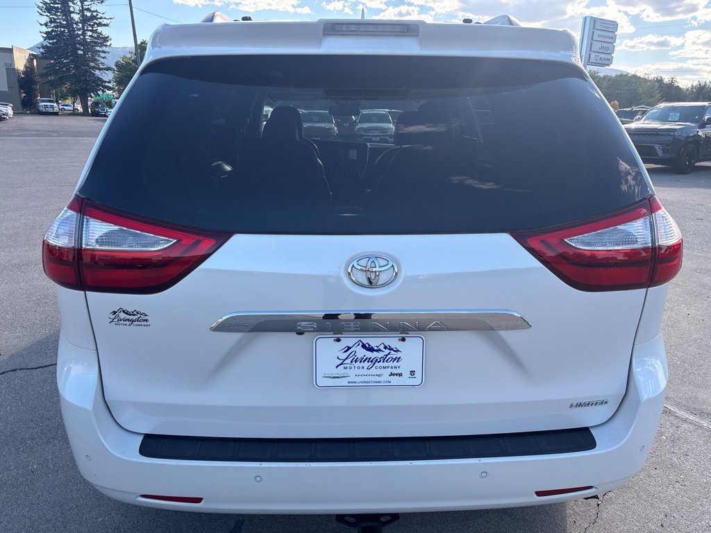 Used 2019 Toyota Sienna Limited Premium FWD image 7