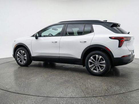 Used 2025 Chevrolet Equinox LT image 6