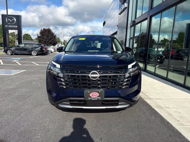 Used 2026 Nissan Pathfinder SL AWD/4WD image 9