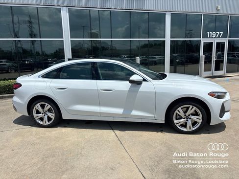 Used 2025 Audi A5 2.0T Premium w/ Premium Plus AWD/4WD image 4