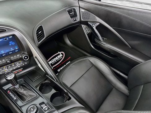 Used 2018 Chevrolet Corvette Z06 RWD image 32