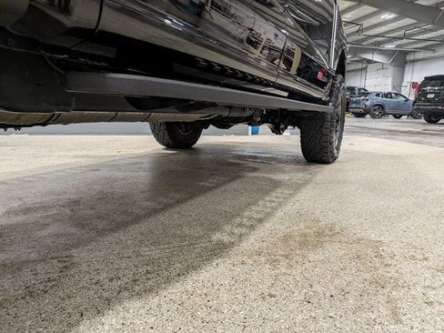Used 2024 Ford F250 Platinum w/ Tremor Off-Road Package image 11