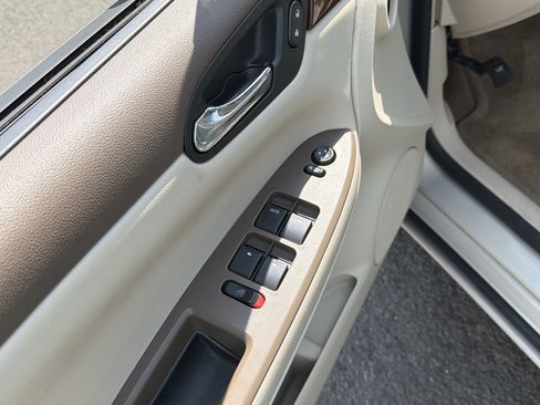 Used 2008 Chevrolet Impala LS FWD image 12
