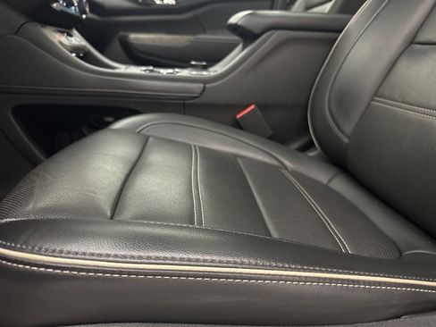 Used 2023 GMC Acadia Denali w/ Denali Ultimate Package image 34