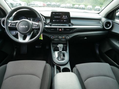 Certified 2024 Kia Forte LXS w/ LXS Technology Package FWD image 10