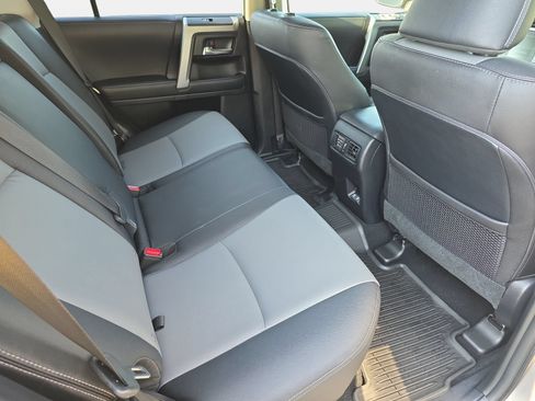 Used 2022 Toyota 4Runner SR5 Premium w/ Moonroof Package RWD image 11